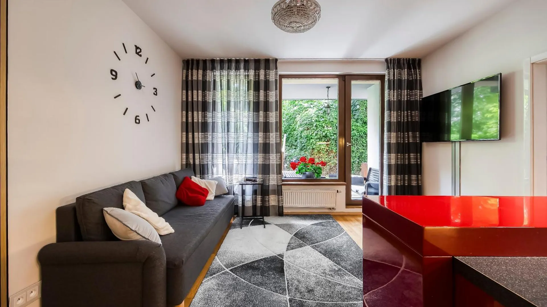 Apartment With Garden In Prague 6