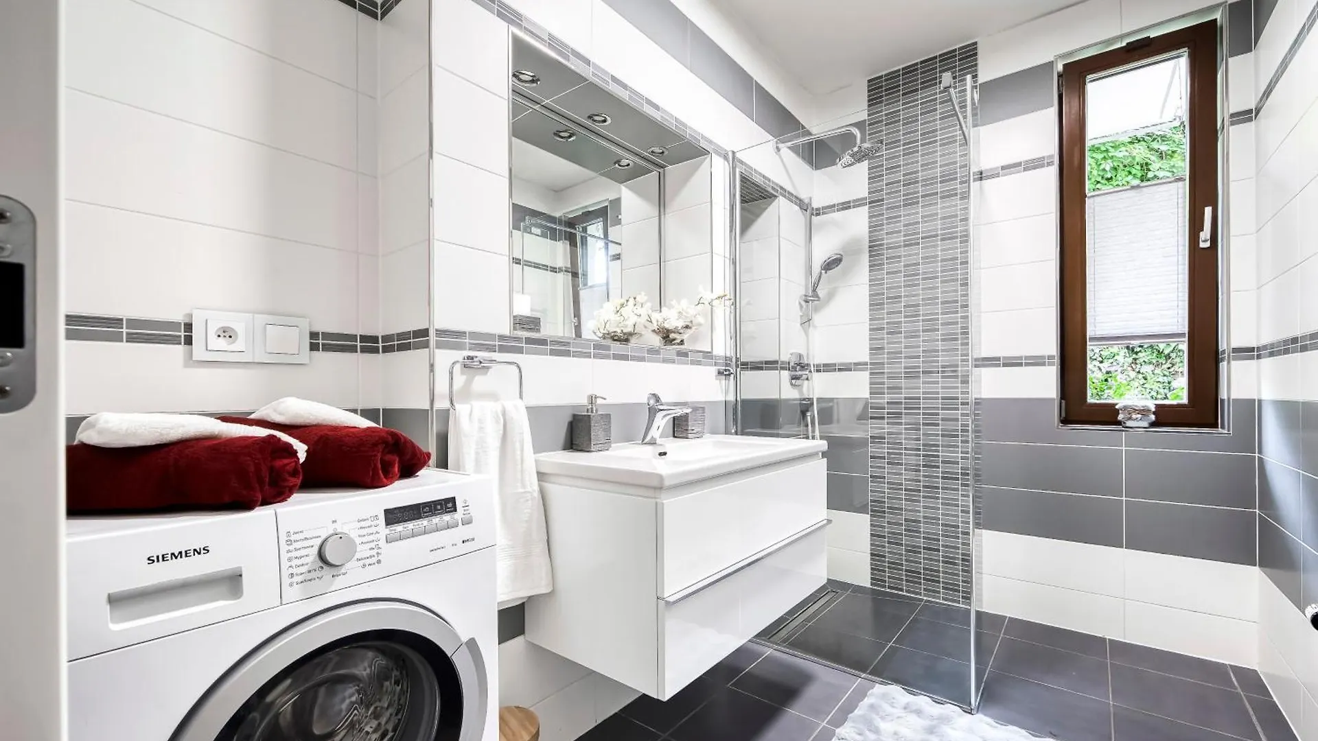 Apartment With Garden In Prague 6 0*,