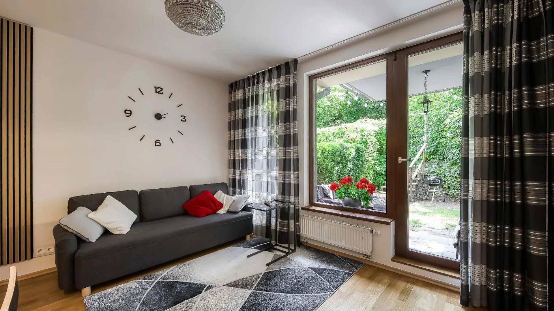 Apartment With Garden In Prague 6