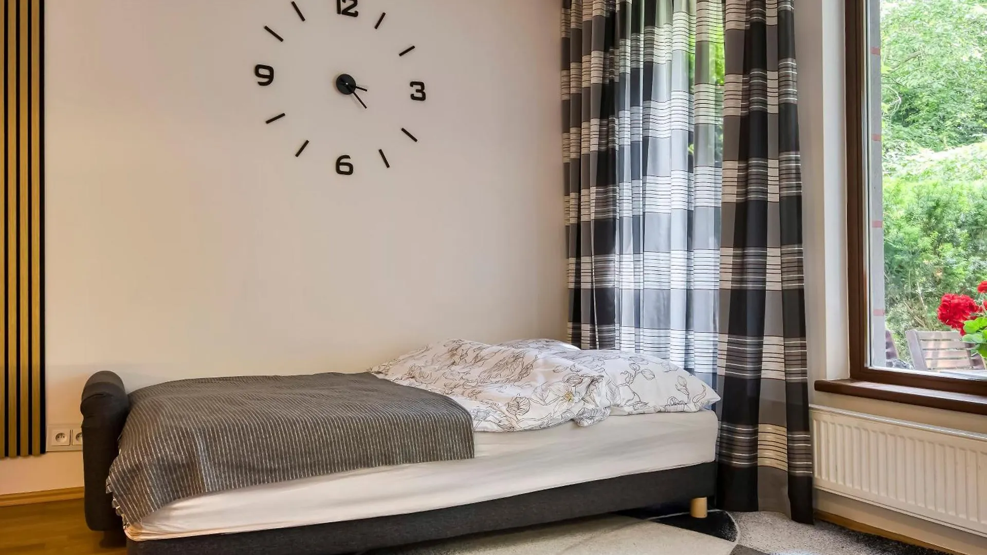 Apartment With Garden In Prague 6