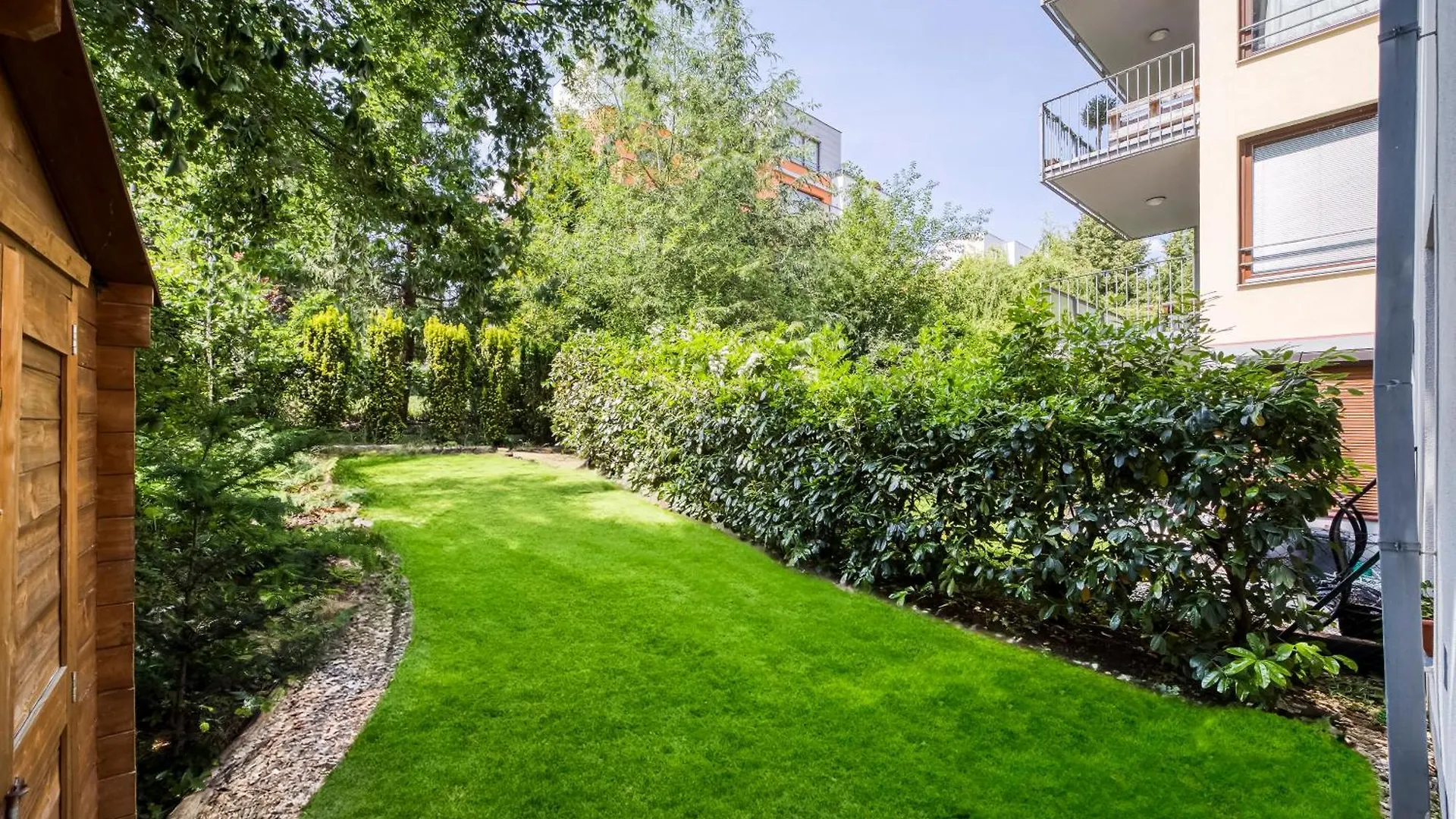 Apartment With Garden In Prague 6